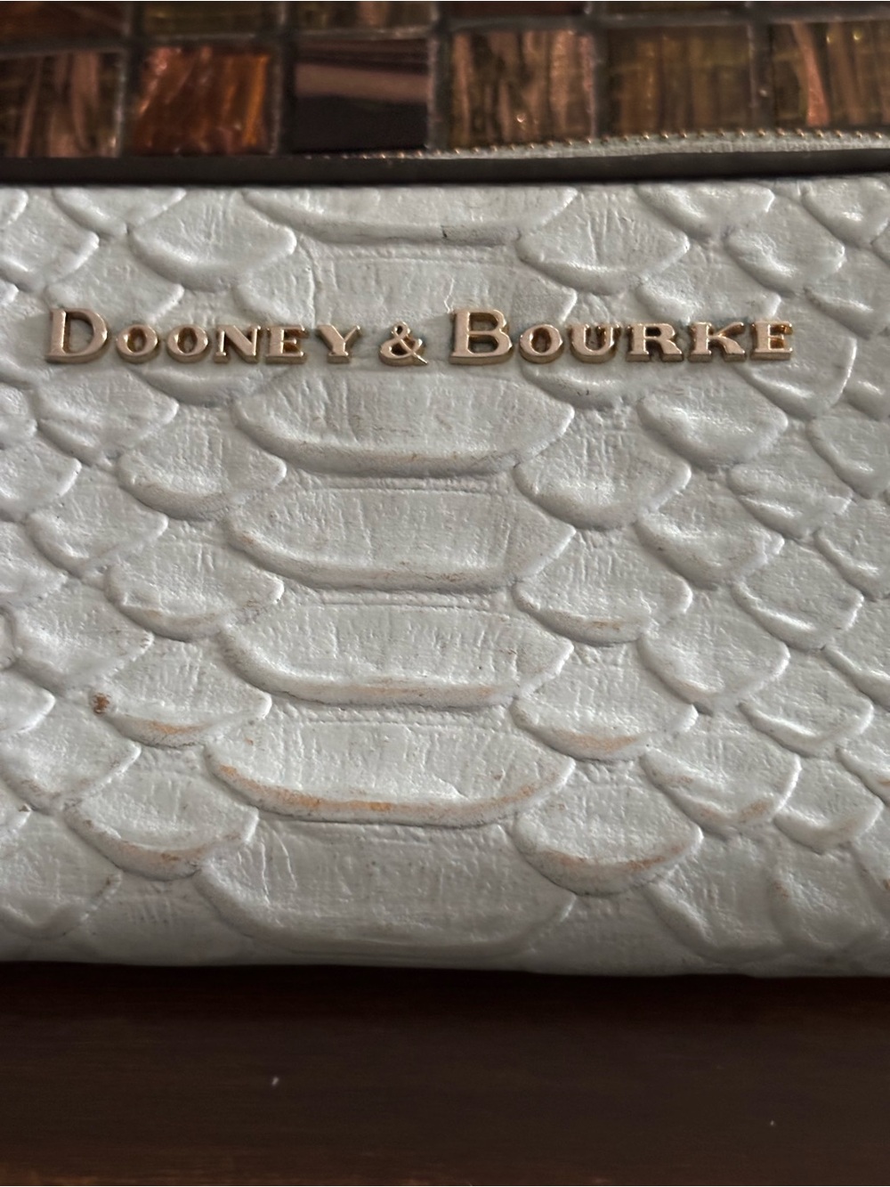 Dooney & Bourke Blue Embossed Alligator Leather -Print Zip Wallet - Picture 4 of 15
